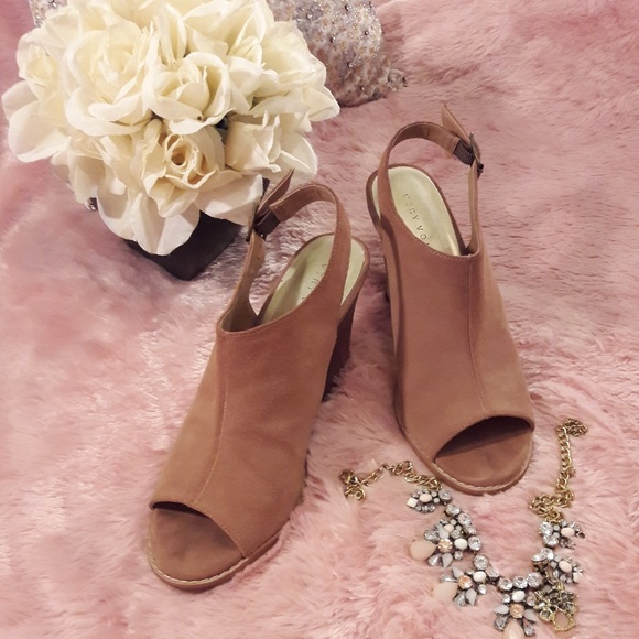 Platform Sandals - Picture 6 of 6